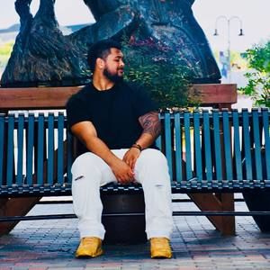 Meet your Posher, Christian